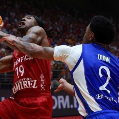 Benfica vence FC Porto no primeiro jogo da final do basquetebol