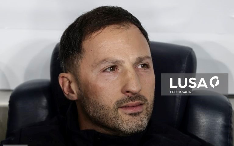 Domenico Tedesco assina com Bolonha até 2028