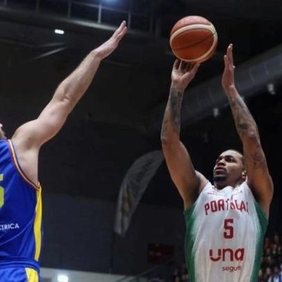 Travante Williams assina com o Roanne Basket