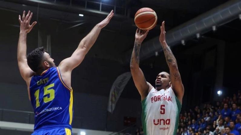 Travante Williams assina com o Roanne Basket