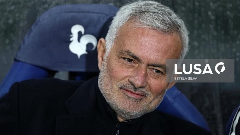 José Mourinho é o novo treinador do Real Madrid para as próximas três épocas