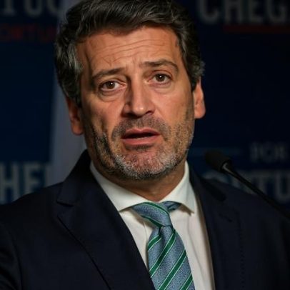 Ventura ameaça vetar a Prestação Social Única se imigrantes dependerem de apoios