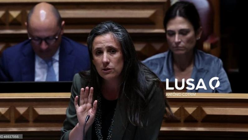 Livre propõe aumento da licença parental, 25 dias de férias e trabalhadores em administrações