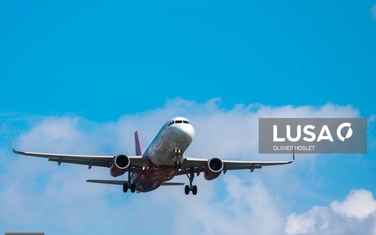 Acordo de direitos dos passageiros aéreos na UE podia ter ido mais longe - Deco