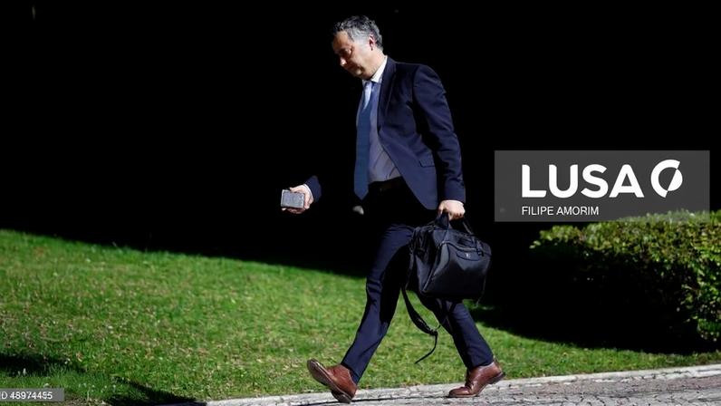 Ministro promete “transição suave” na nova direção da Escola Portuguesa de Macau