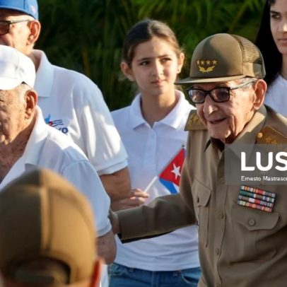 Raúl Castro reaparece em público após acusações dos EUA