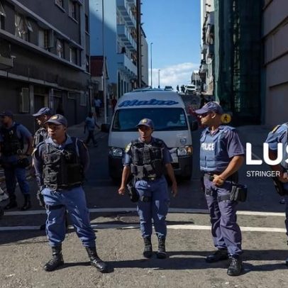 Polícia sul-africana dispara balas de borracha contra migrantes em protesto