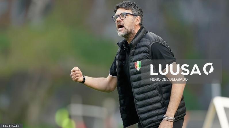 Treinador italiano Cristiano Bacci deixa a Estrela da Amadora