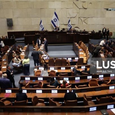 Deputados israelitas aprovam primeira votação para dissolução do parlamento