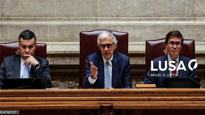 Aguiar-Branco admite recurso do PS sobre projeto Chega de revisão constitucional