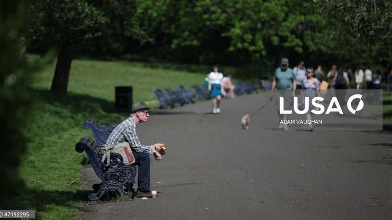 Alerta de calor extremo prolongado até sexta-feira em parte do Reino Unido