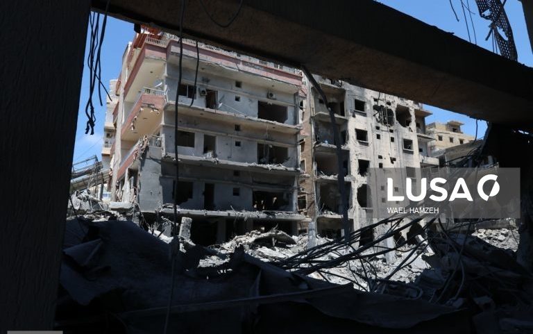 Pelo menos nove mortos em ataques israelitas no Líbano e Hezbollah diz ter atingido Israel