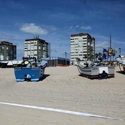Pescadores da Caparica dizem ter menos praia disponível para trabalhar