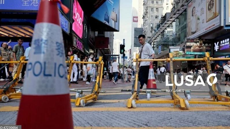 Hong Kong prende dona de livraria independente por sedição