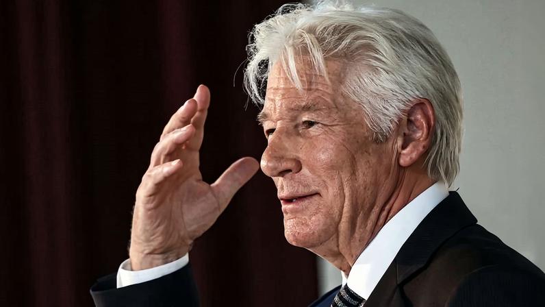 Richard Gere apela a abordar as causas da migração de forma moral