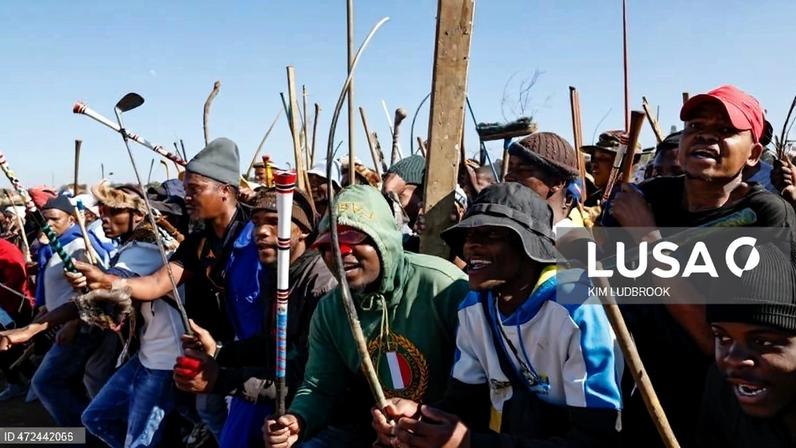 Zimbabué repatriou 74 cidadãos devido a violência xenófoba na África do Sul