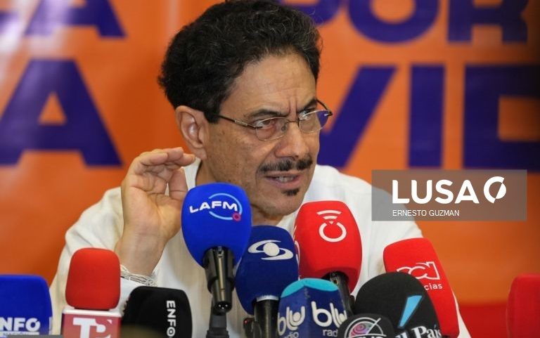 Candidato de esquerda na Colômbia acusa rival de compra de votos
