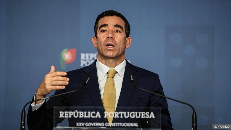 Governo apoia com 500 milhões de euros a reconstrução de rádios locais