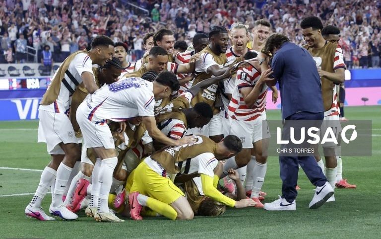 Estados Unidos vencem Paraguai no arranque do Grupo D do Mundial de futebol