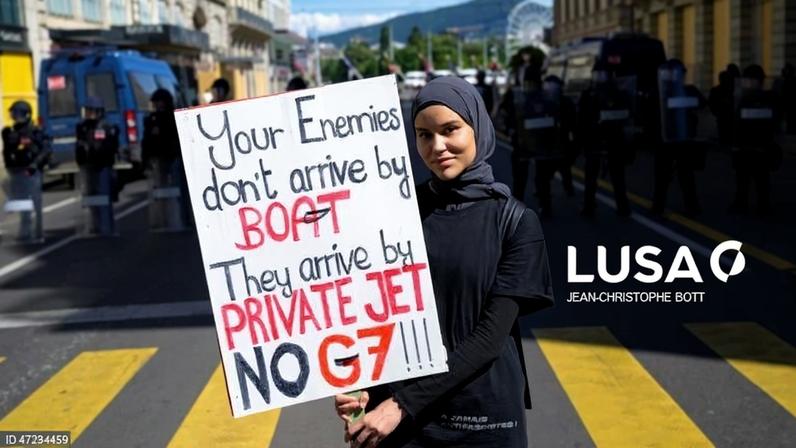 Protesto em Genebra contra o G7 antes da cimeira na França
