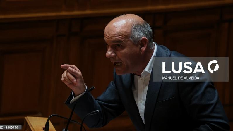Raimundo afirma que Governo negocia com o Chega para rever o Código do Trabalho