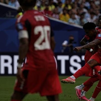 Kevin Pina celebra primeiro golo de Cabo Verde em fases finais de Mundiais