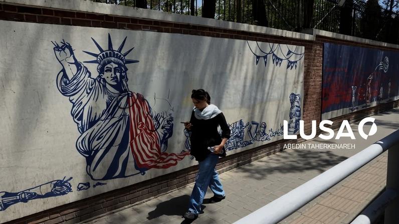 Guarda Revolucionária do Irão ataca Kuwait e Bahrein em retaliação contra EUA