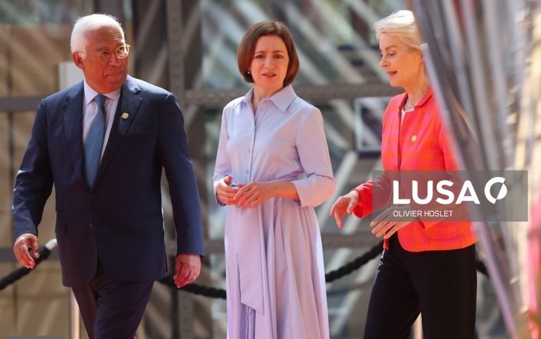António Costa afirma que cimeira UE-Reino Unido terá de ser adiada com demissão de Starmer