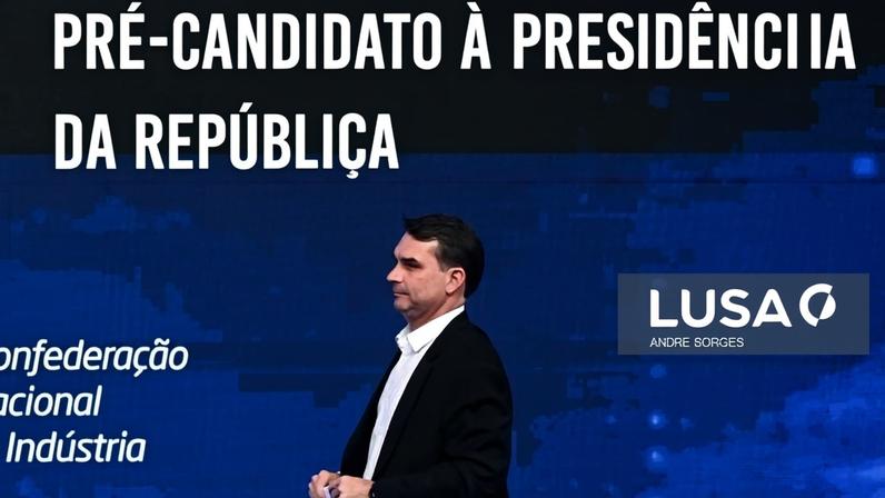 Polícia conclui que Flávio Bolsonaro caluniou Lula ao atribuir crimes