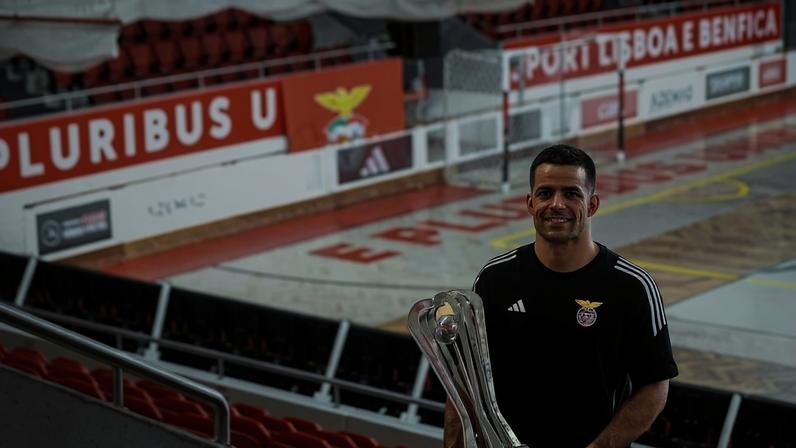 Benfica conquista título nacional de hóquei num percurso imaculado