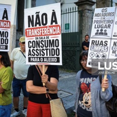 Cerca de 100 pessoas protestaram contra sala de consumo no Aleixo, Porto