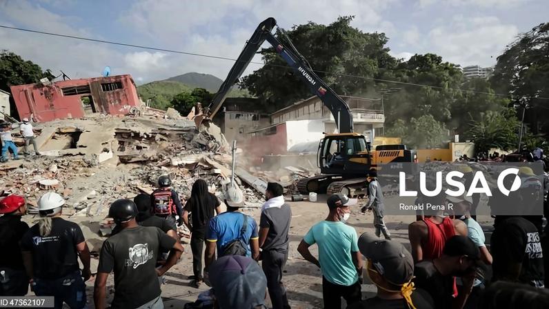 Acesso a La Guaira é restringido e população reclama de falta de socorro