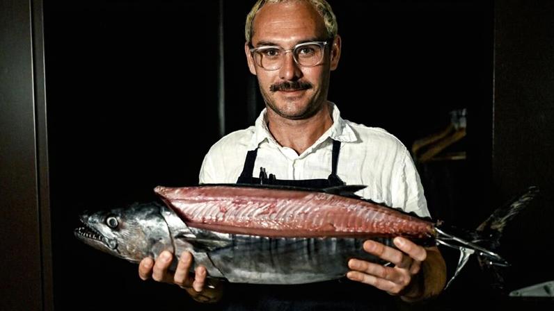 Barbela, em Lisboa, peixe e marisco são maturados para sabor e textura