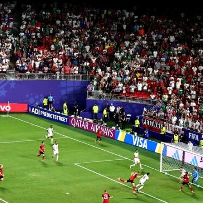 Áustria e Argélia qualificam-se; Messi volta a marcar