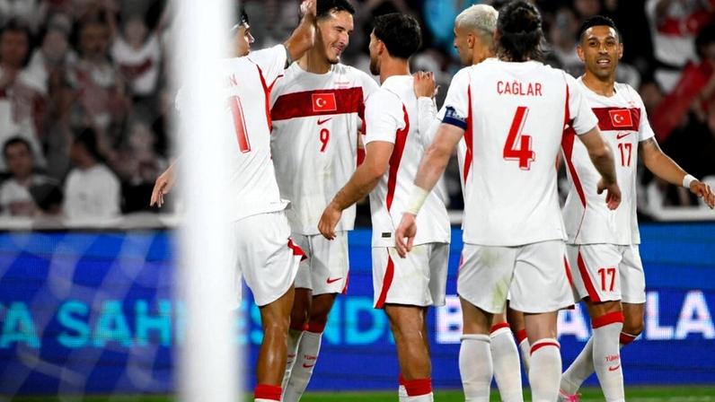Deniz Gul, avançado do F. C. Porto, vai representar a Turquia no Mundial