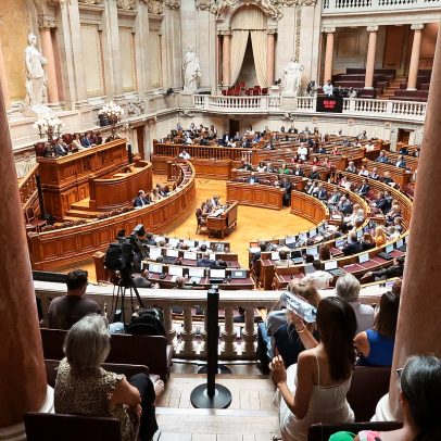 Votação do pacote laboral inicia com 30 minutos de suspensões a pedido do Chega
