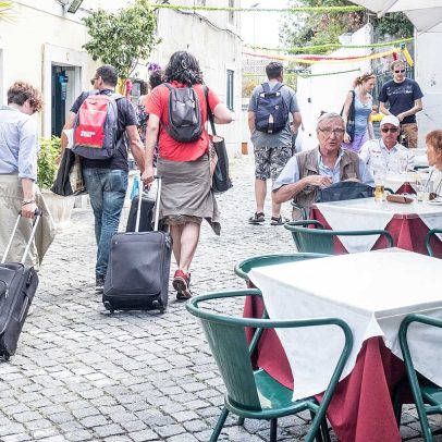 Municípios encerraram mais de 10 mil alojamentos locais