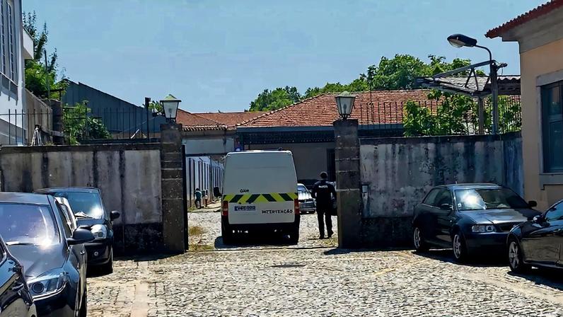Os detidos foram levados pela GNR às instalações do Ministério Público de Penafiel