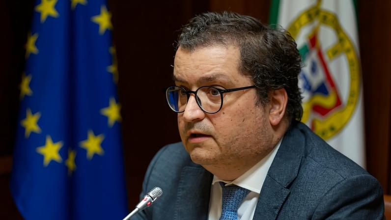 Starmer satisfeito com vitória de Burnham, mantém recusa de demissão