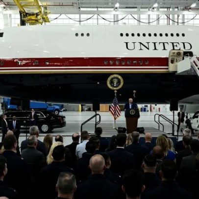 Trump apresenta "Casa Branca voadora" ofertada pelo Catar