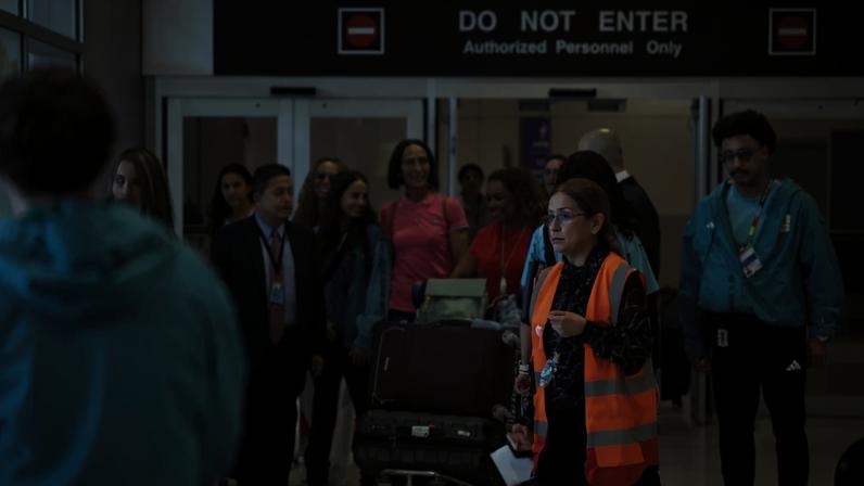 Ana Cândida Évora, mãe do guarda-redes de Cabo Verde, à chegada a Miami, EUA