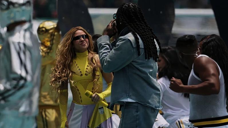 Shakira segue dieta com consistência, fruta, verduras e sopa como lanche