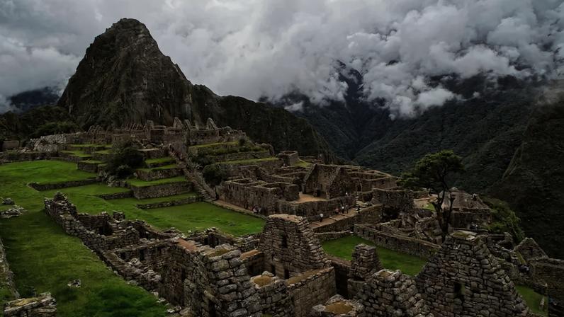Afluxo maciço de turistas obrigou a medidas para garantir a preservação de Machu Picchu