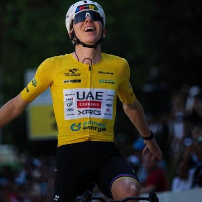 Pogacar domina e conquista a Volta à Suíça