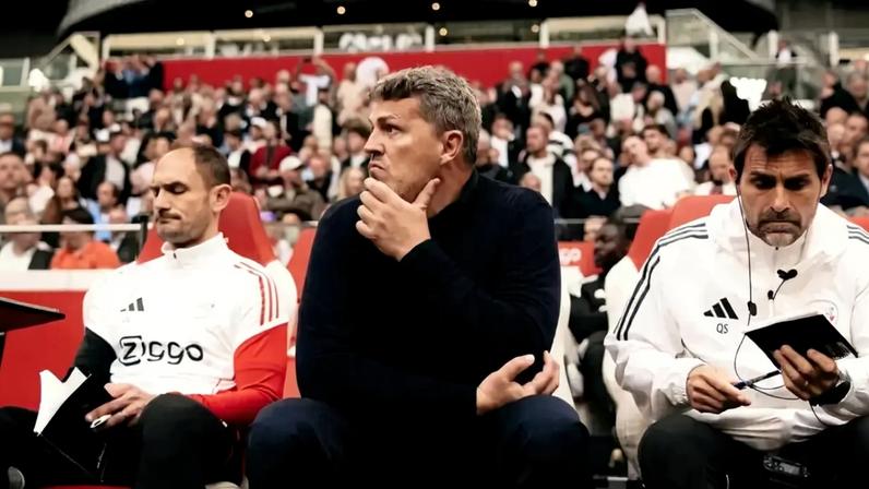 Óscar Garcia esteve ao serviço do Ajax