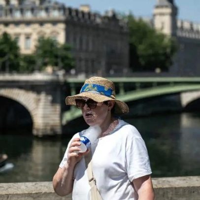 França enfrenta onda de calor com escolas fechadas e mortes por afogamento