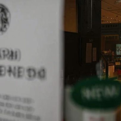 Starbucks fecha cedo na Coreia do Sul para treinar funcionários sobre História