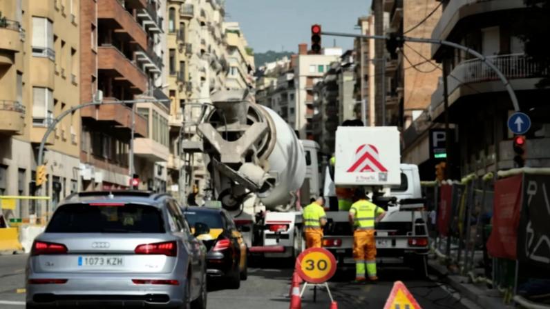 Duas crianças morrem dentro de carro em França durante onda de calor
