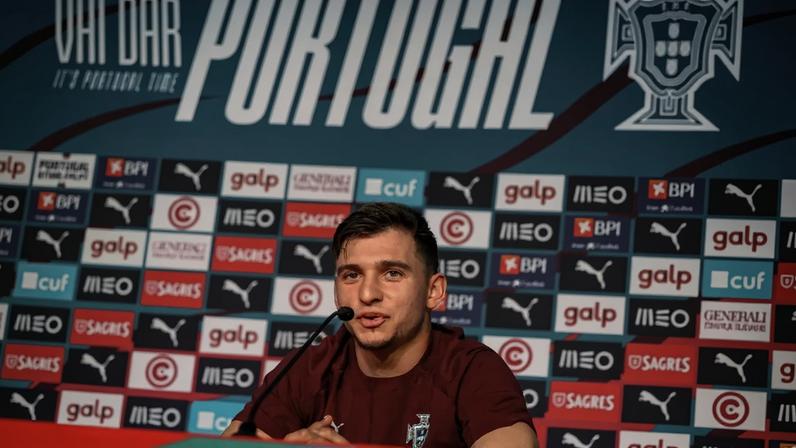 Chico Conceição e Rafael Leão entram num plano contra Cannavaro