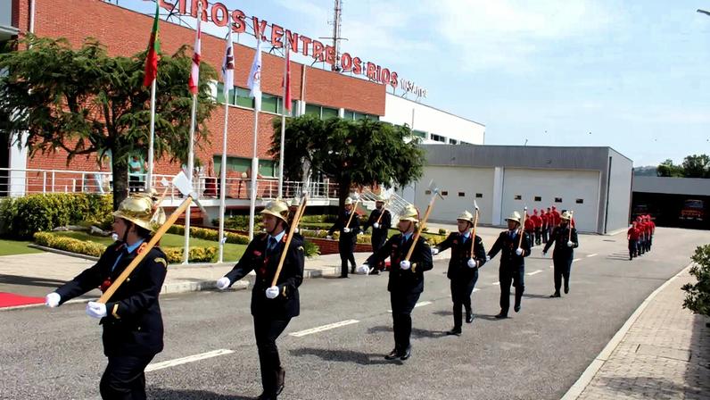 Bombeiros de Entre-os-Rios passam a ter nova equipa de dez mergulhadores